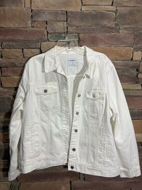 NWT Old Navy White Jean Jacket Classic Fit
Old Navy Sz XXL